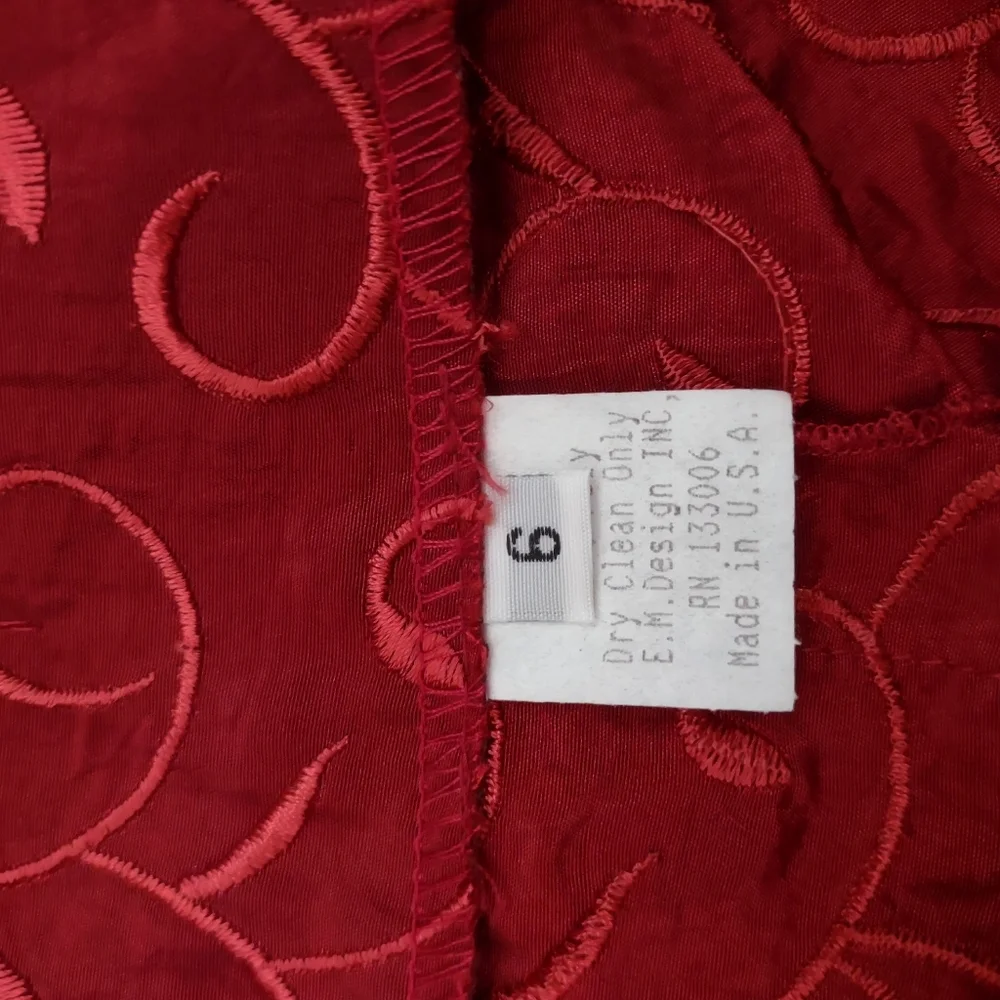 Embroidered pleated mini skirt - Picture 2 of 4